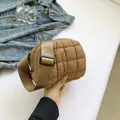 Quilted nylon crossbody bag in khaki with adjustable strap and padded texture - Khaki