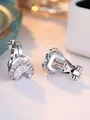 Elegante zilveren hart clip-on oorbellen met grote zirkoon en pavé gezette stenen - Hart Oorklem / Witte Zirkonia