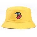 Sombrero de pescador amarillo con bordado de cerezas para protección solar y moda - Talla única / Amarillo