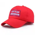 Rode Let's Go Brandon baseballpet met blauwe sloganopdruk en kleine sterversiering - Eén maat / Rood