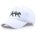 Gorra de béisbol de algodón blanco con estampado de silueta de oso y bosque en negro - Talla única / Blanco
