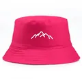 Chapeau bob rose rouge pour extérieur avec motif montagne blanc minimaliste - Taille unique adulte (58 cm non réglable) / Rose rouge