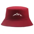 Chapeau bob bordeaux en coton avec icône de montagne blanche brodée sur le devant - Taille unique adulte (58 cm non réglable) / Bordeaux