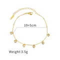 Detailansicht eines goldenen Herzanhänger-Armbands mit Zirkonia und Karabinerverschluss - Herz Anhänger Stil (B1020-aixin)