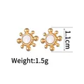 Detailansicht der 18K vergoldeten Sonnenblumen-Ohrringe mit Muscheleinlage 1,1cm - Gold Strahlender Stern Ball Stil (CXE848-02)