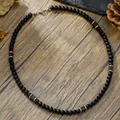 Collar de cuentas de ágata negra y ojo de tigre con piedra de lava sobre fondo madera - Estilo Lava Cuadrada Cuentas Negro Mate (ZJ13169)