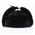 Chapka russe classique en fausse fourrure noire avec rabats et tissu coupe-vent - Taille unique / Noir