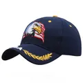 Gorra de béisbol azul marino con bordado de águila y bandera de EE. UU. en ángulo lateral - Marino Águila Trigo