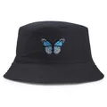 Minimalistischer schwarzer Anglerhut mit blauer Schmetterlingsstickerei aus hochwertiger Baumwolle - M(56-58cm) / Schwarz