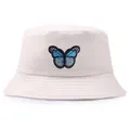 Beigefarbener Anglerhut aus Baumwolle mit blauer Schmetterlingsstickerei auf Weiß - M(56-58cm) / Beige
