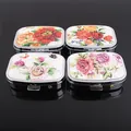 Lot de boîtes à pilules en métal avec motifs floraux vintage et fermeture à bouton-poussoir - Style Floral Rétro