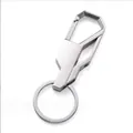 Detailansicht mattsilberner Schlüsselanhänger aus Metall mit Haken und flachem Ring - Silber (GX-469)