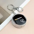 Portachiavi portacenere portatile in metallo argento con coperchio nero decorato - Motivo Sigaretta Con Chiusura a Moschettone / Stile Argento Con Chiusura a Moschettone