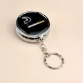 Posacenere portatile rotondo in metallo con portachiavi e motivo a sigaretta nero argento - Motivo a sigaretta / Stile Argento