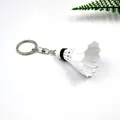 Portachiavi creativo a forma di volano con anello in metallo e dettagli piume realistici - Ciondolo Volano di Simulazione Singolo