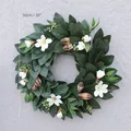 Guirnalda de Navidad artificial con hojas de magnolia, flores blancas y 50cm de diámetro - Corona Navidad Hoja Magnolia 50cm
