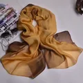 Bufanda de seda para mujer en color degradado amarillo jengibre y marrón oscuro chal - Degradado Amarillo