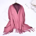Sciarpa bicolore in finto cashmere rosa loto e bordeaux con dettagli frange - 200cm / Rosso Pelle