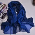 Pañuelo de seda degradado azul real, chal ligero para mujer ideal para playa elegante - Azul real degradado
