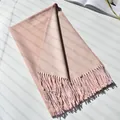 Sciarpa double-face rosa e beige effetto cashmere con eleganti frange e spessa trama - 200cm / Rosa