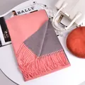 Sciarpa reversibile rosa e grigia con frange in finto cashmere per l'autunno e l'inverno - 200cm / Rosso anguria