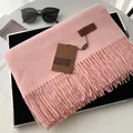 Pale pink thickened faux cashmere scarf with fringe and a leather brand logo tag - Extended Version / Pink