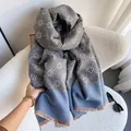 Detail of grey and blue faux cashmere scarf with clover pattern and fringe edges - 185cm / Gray