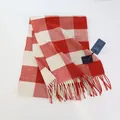 Klassieke rood-witte geruite wollen sjaal met franjes en merklabel - Rood Middelgroot Raster