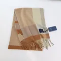 Australische wollen sjaal met ruitpatroon in bruin en beige en zachte franjes - Camel Groot Raster