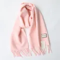 Weicher rosa Wollmischschal mit modischen Fransen und eingewebten Pflegehinweisen - Rosa / 185