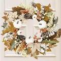 Herbstkranz mit weißen Kürbissen, Zapfen und Ahornblättern an einer weißen Tür - Durchmesser 60cm / Neutralton (Groß)