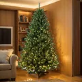 Dettaglio albero di Natale artificiale con luci LED bianco caldo in un ambiente domestico - Piccolo (Con Luci)