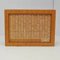 Hucha de madera con veta natural y marca de objetivo de ahorro de 3.000 dólares - Estilo de Objetivo de Dólar Medio