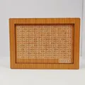 Hucha de madera oscura con contador de objetivo de 10.000 euros y rejilla - Estilo de Objetivo de Euro Máximo