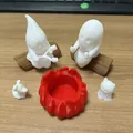Λεπτομέρεια από 3D φιγούρες φαντασμάτων γύρω από φωτιά για διακόσμηση Halloween - Σετ