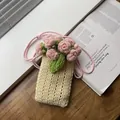 Handgefertigte Strick-Handytasche mit rosa Häkelrose und Umhängekordel - Beiger Körper Rosa Blume