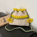Bolso saco de ganchillo hecho a mano en hilo blanco con tulipanes amarillos - Amarillo