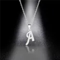 Collana minimalista in acciaio inossidabile argento con ciondolo a lettera A lucida - Lettera A