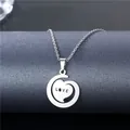 Collana con ciondolo a cuore argento lucido con incisione LOVE su supporto grigio - Stile Cuore Lettera LOVE (XL138)
