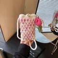 Bolso de ganchillo blanco con tulipanes rosa y botón de madera hecho a mano - Rosa Degradado