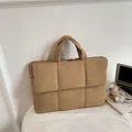 Borsa tote kaki trapuntata per laptop con grande capacità e texture in cotone imbottito - Cachi