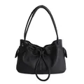 Borsa tote nera minimalista in pelle martellata con coulisse e ciondolo a stella - Nero