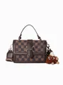 Klassieke bruine geruite crossbodytas met leren bies en een schattige pluche pop-hanger - Bruin Schaakbord (Stijl 1)