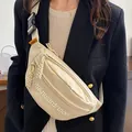 Minimalistische beige Canvas-Gürteltasche mit stilvoller Stickerei für Damen - Gebrochenes Weiß