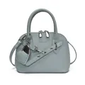 Sac à main chic bleu en cuir grainé en forme de coquille avec breloque cœur et détails argent - Bleu