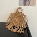 Khaki Boho-Webtasche mit Quastenfransen und runden Griffen aus Naturholz - Khaki