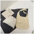 Borsa a tracolla beige all'uncinetto con motivo a rombi e sacchetto in tela - Con tasca interna / Beige