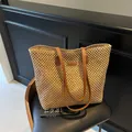 Sac fourre-tout en paille avec anses marron en similicuir et tissage en losanges - Marron