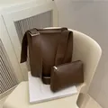 Ensemble sac cabas marron foncé minimaliste avec pochette zippée et bandoulière large - Ensemble de sacs à bandoulière / Marron
