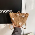 Mini borsa in paglia con ciondoli a stella marina e conchiglia per vacanze al mare - Cachi